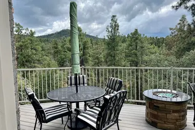 Image de Forest Home-Panoramic Pine Views/Arcade/Spa/Games