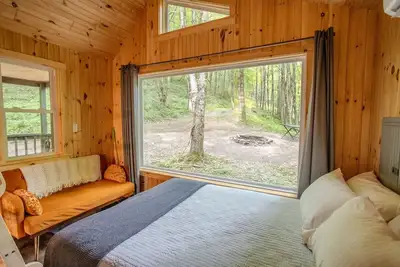 Image de Private Tiny Cabin & Mountain Hiking!