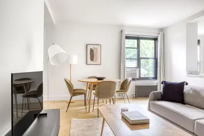 Image de Trendy Bk Heights 2br w/ W/D & Elevator, nr Promenade, by Blueground