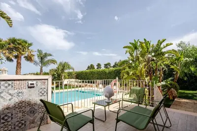 Image de Massaroom - Gorgeous villa with sea view pool