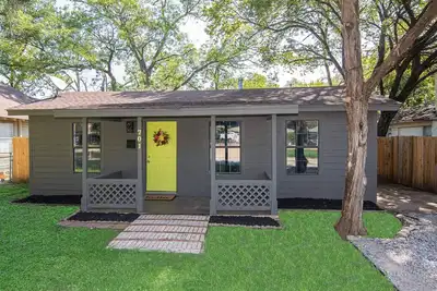 Image de The Pecan House | Prime Location near At&T Stadium, Rangers, Six Flags | Family & Pet Friendly
