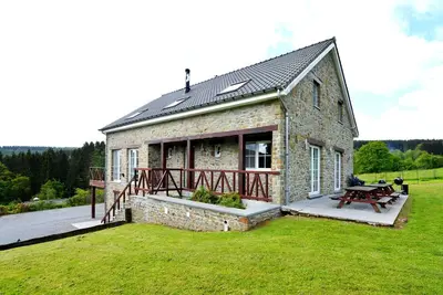 Image de Maison de vacances parfaite à Trou de Bra avec jardin privé et vue sur la montagne