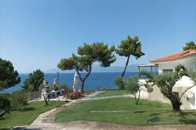 Image de Gorgeous sea shore villa