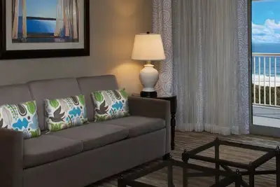 Image de Oceanfront convenient to all activities, 1200 sq ft, sleeps 8