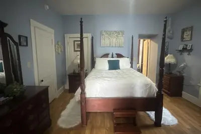 Image de Romantic Queen Anne Near Ut and Downtown Knoxville