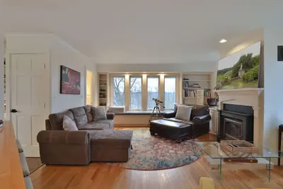 Image de Boho Country 5 Acre Estate: Kenyon, Amish, River