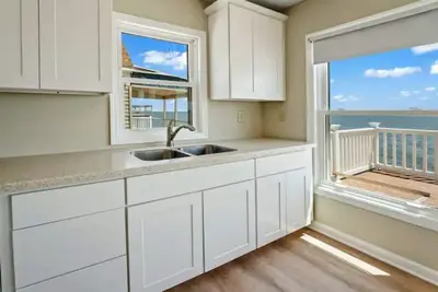 Image de Bright and beautiful home on the Delaware Bay