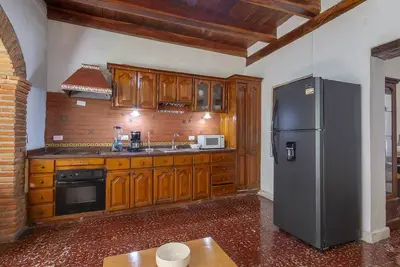 Image de Guest fiendly Colonial house in old City