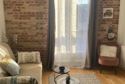 Image de Cozy nest near train station and beach