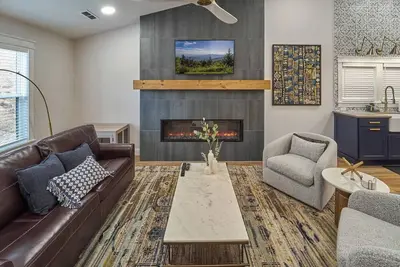 Image de Stunning, Newly Renovated Villa! Close to Strip #1