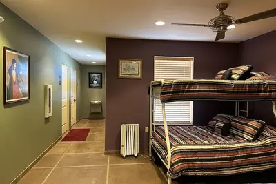 Image de Astronomers Birders Hikers Portal Rodeo Lodging, Fly in Option 3 bedrooms