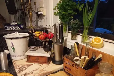 Image de Hedley Gardens 4 acre permaculture property