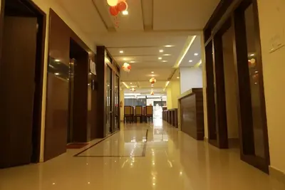 Image de Olessia hotel located in the heart of city,