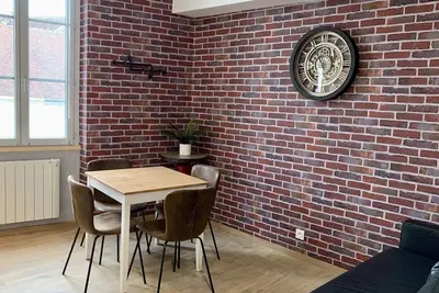 Image de ★ Appart La Fabrique - coeur centre ville proche véloroute - Wifi Netflix ★