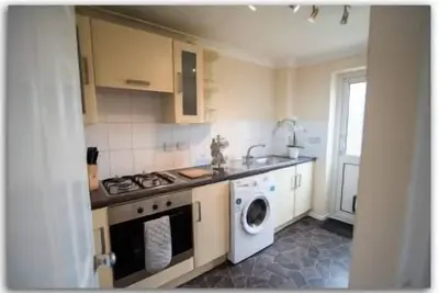 Image de BridgeCity ★Spacious★ 3 Bedroom House ★ Basingstoke Parking