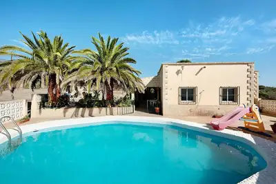 Maison de vacances Finca El Pizarro avec vue sur la mer, piscine et jardin