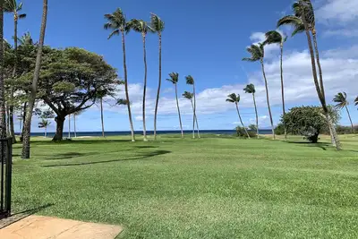 Image de Leinaala Oceanfront #101 Ground unit, Ocean View, Steps to the beach, A/C!