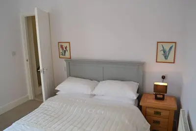 Image de Entire 3 bedroom house 5 minute walk to the Caerphilly station