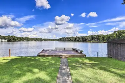 Image de Lakefront Macon Getaway: Grill, Pet Friendly!