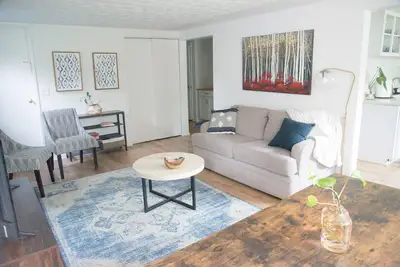 Image de Cozy Westchester Lagoon 2-Bedroom Apartment