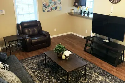 Image de Cozy 2 bedroom home in a beautiful neighborhood