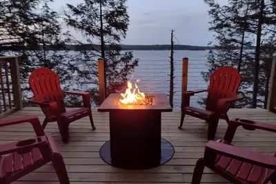 Image de New Hampshire Lake Winnipesaukee Island Retreat, Boat access only,
