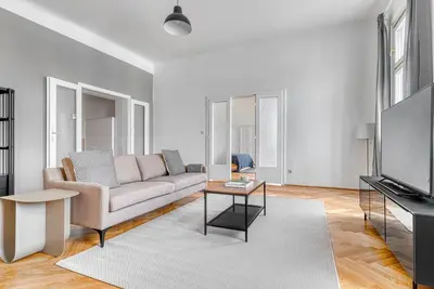 Image de Hip Innere Stadt 3br w/ Elevator, Best Location in Vienna, by Blueground