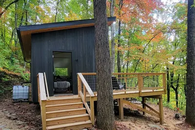 Get back to nature! Unique cabin in the mountains 15 minutes from Asheville N. C.