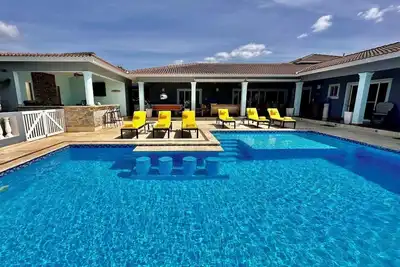 Image de Casa Coco-Aventura Oceanview Superior 4 Master @ Casa Linda