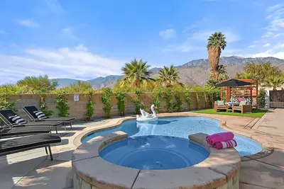 Image de The Pink Bulldog Palm Springs Lux Villa