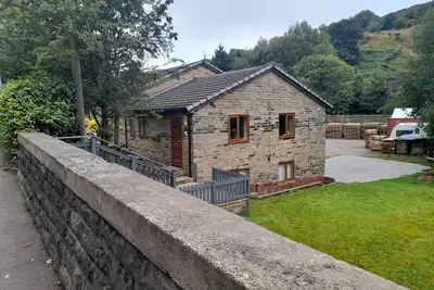 Image de Canal View, pet friendly, with a garden in Todmorden