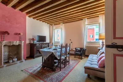 Image de Wondrous Palazzetto 1619 in Magical Burano Island