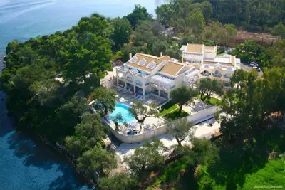 Image de Holiday Studio Saint Nicholas Beach avec vue sur mer et piscine partagée