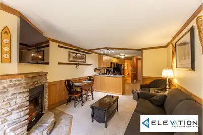 Image de Shamrock 74 - Ski-In/Out Townhome!