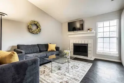 Image de Amazing location 2br/2ba unit with Fp & W/D