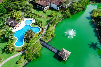 Image de Luxurious Ocean View Villa - 4 Minutes-walk to the beach!