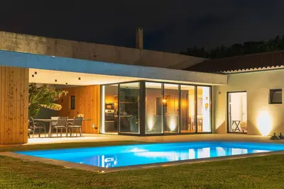 Casa Familiar com Piscina