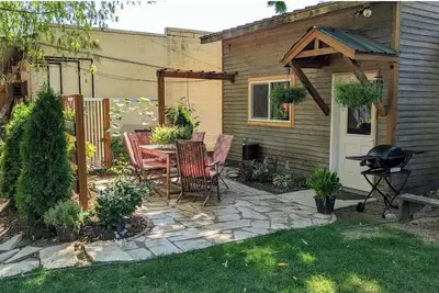 Image de Cozy Charming Convenient Lake Street Retreat