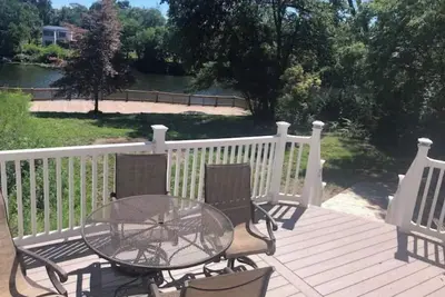 Image de Modern Waterfront Home | Deck/Bbq | Walk to Beach!