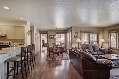 Image de Quicksilver Lodge+Free Shuttle to ski lifts+ample parking