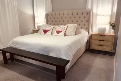 Image de Super Bowl house! 2 miles away! !