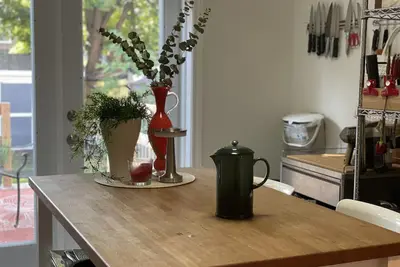 Image de Home in great Toronto neighborhood