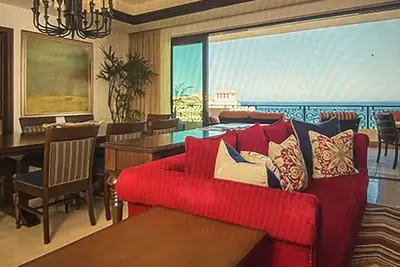Image de Oceanfront Penthouse at the Grand Solmar Resort in the Heart of Cabo