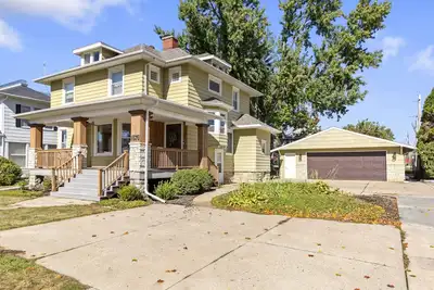 Image de 4 Bedroom Historic Charmer Marion Uptown