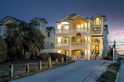 Image de Oceanfront, Pool, H Tub, Theater Rm, Rec Rm, Prvt Beach access, Kd1613, Paradise Vi