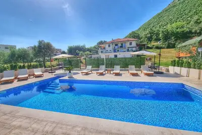Image de One bedroom apartment with pool and amaizing view