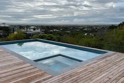 Image de Ocean Panorama on Hetty with pool and spa