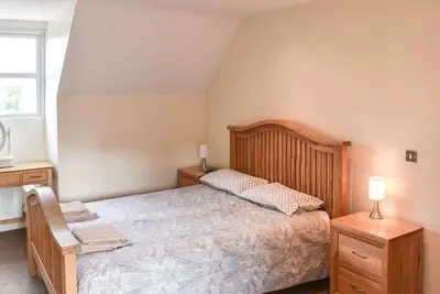 Image de West Yorkshire-Three Storey Townhouse -Free parking