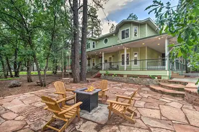 2 Mi to Lake: Marvelous Pinetop Home w/ Fireplaces