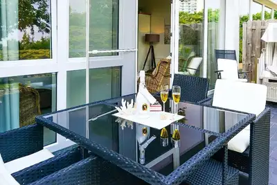 Image de F490 Beach House Cuxhaven-Sahlenburg close to the beach with terrace & pool